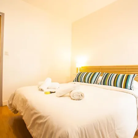 Amazing Two Bedroom Flat With Balcony Apartment