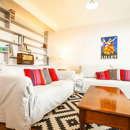 Amazing Two Bedroom Flat With Balcony