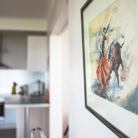 Amazing Two Bedroom Flat With Balcony